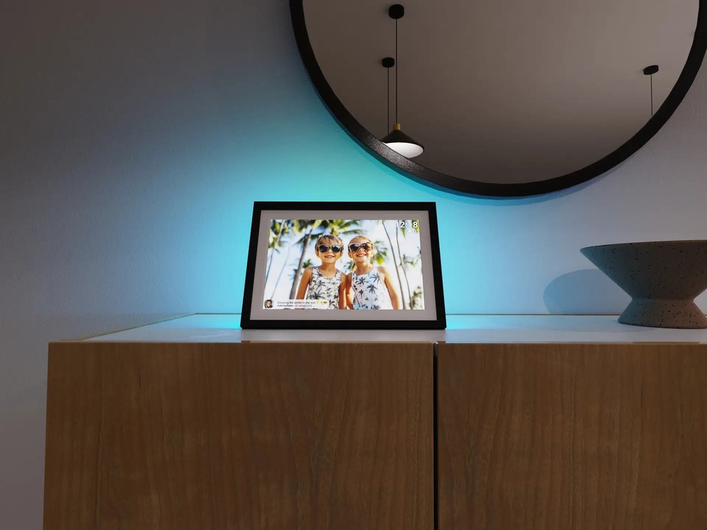 Denver PHOTO Frameo 10.1'' Smart Photoframe, Ambient Light & 16GB PFF-1081